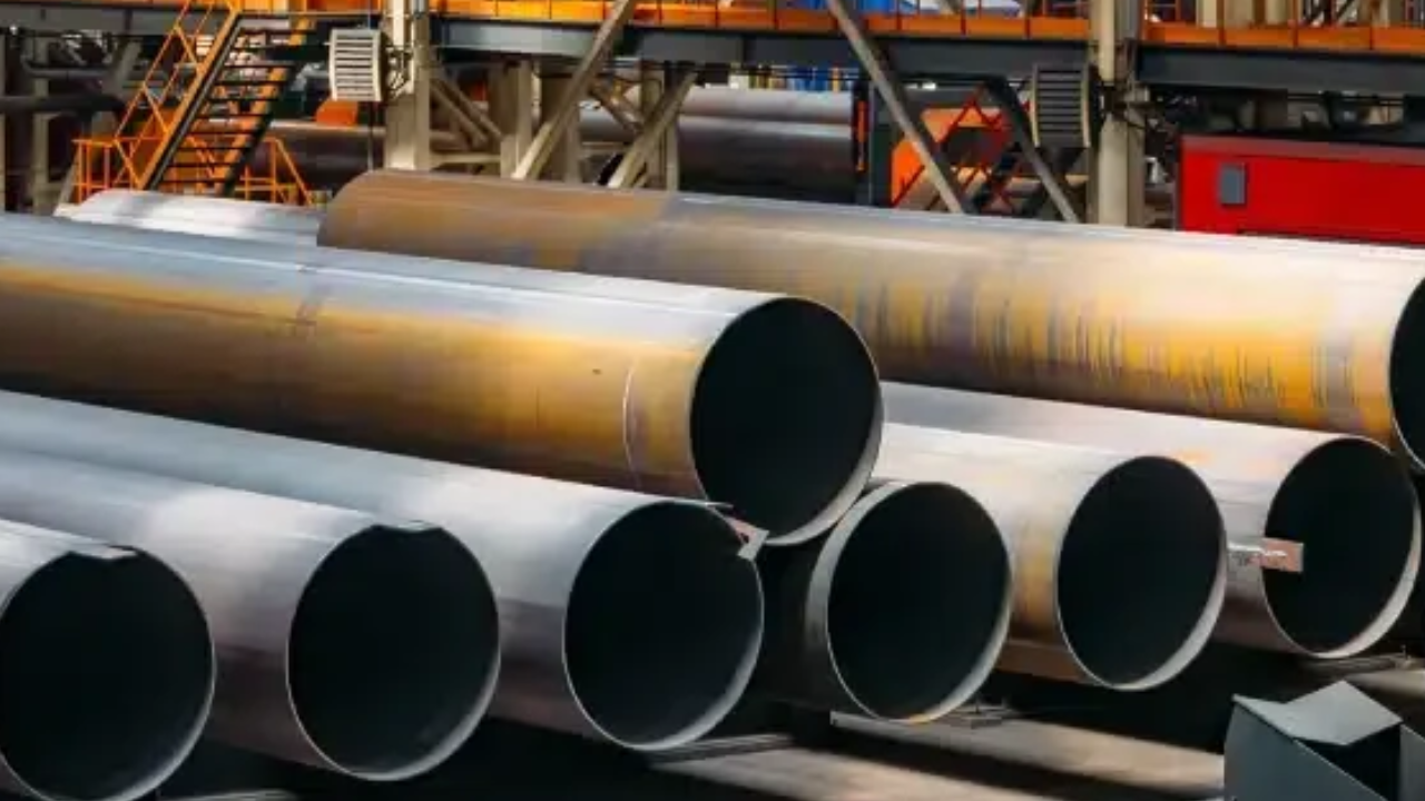 What Sets the Construction of ERW Pipes Apart from Other Pipe Types?